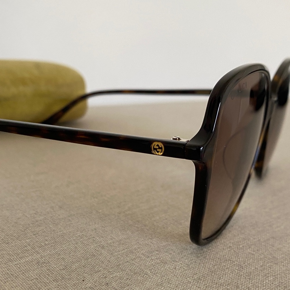 Gucci Tortoiseshell Frame Brown Gradient Lens Sunglasses - Picture 3 of 5